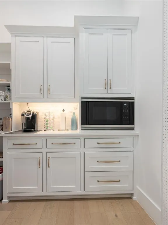 1305 Old James Court