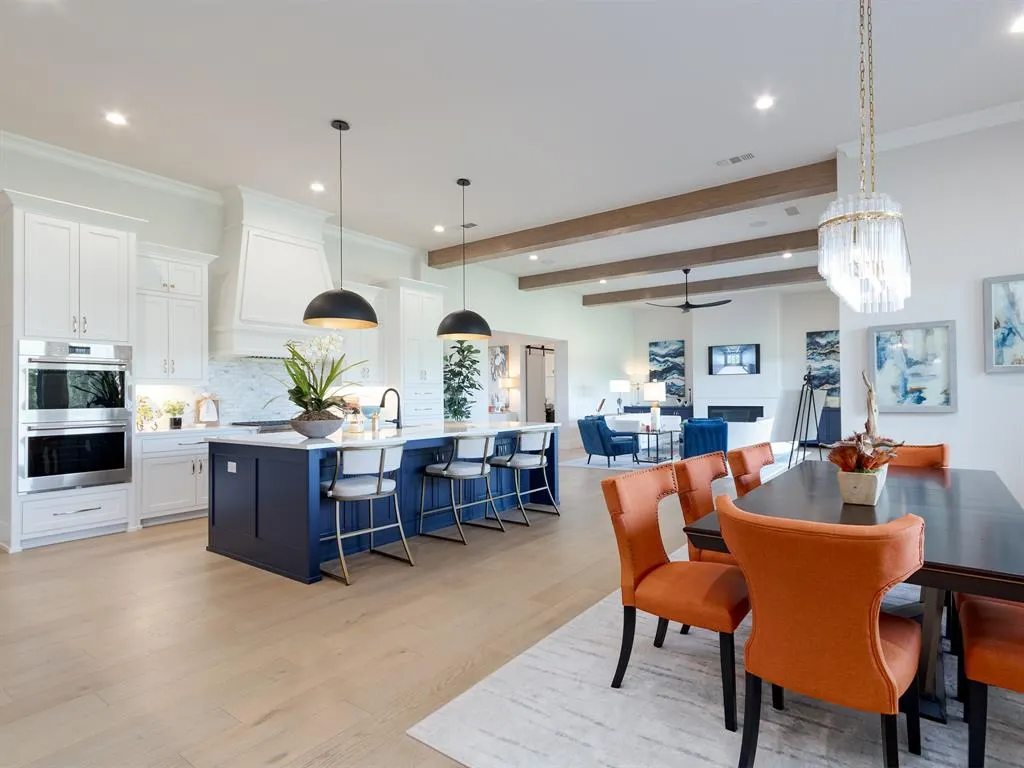 1305 Old James Court