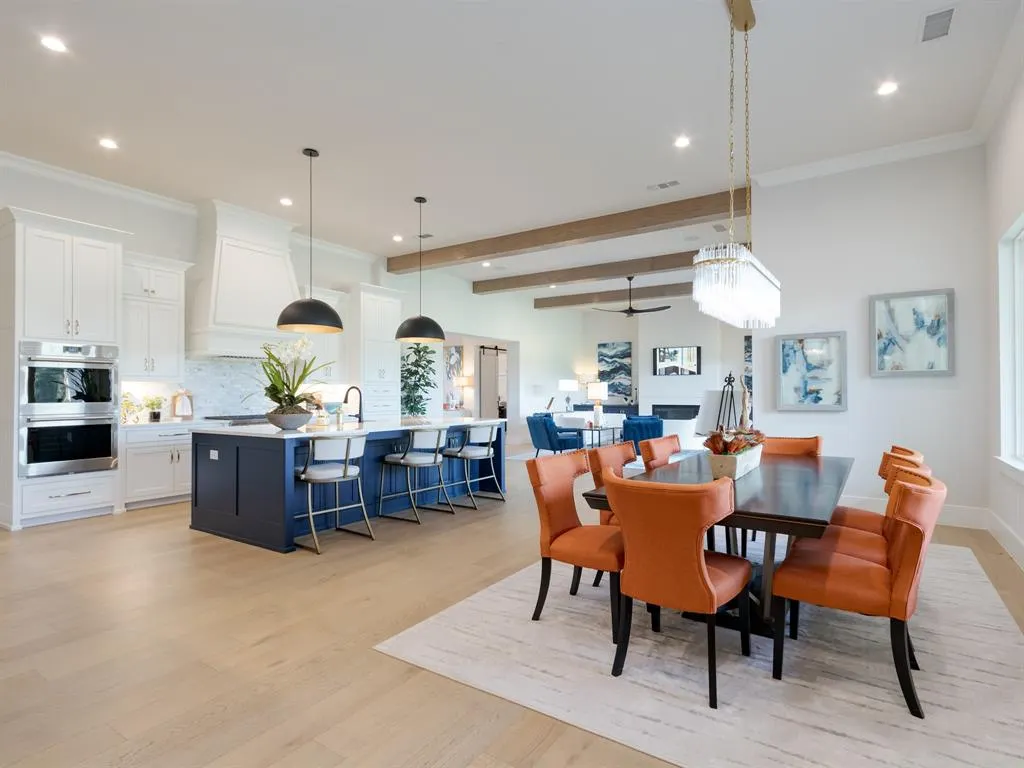 1305 Old James Court