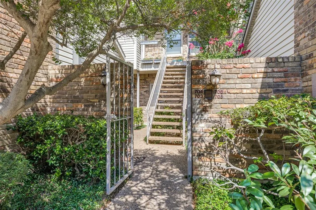 7340 Skillman Street, #706
