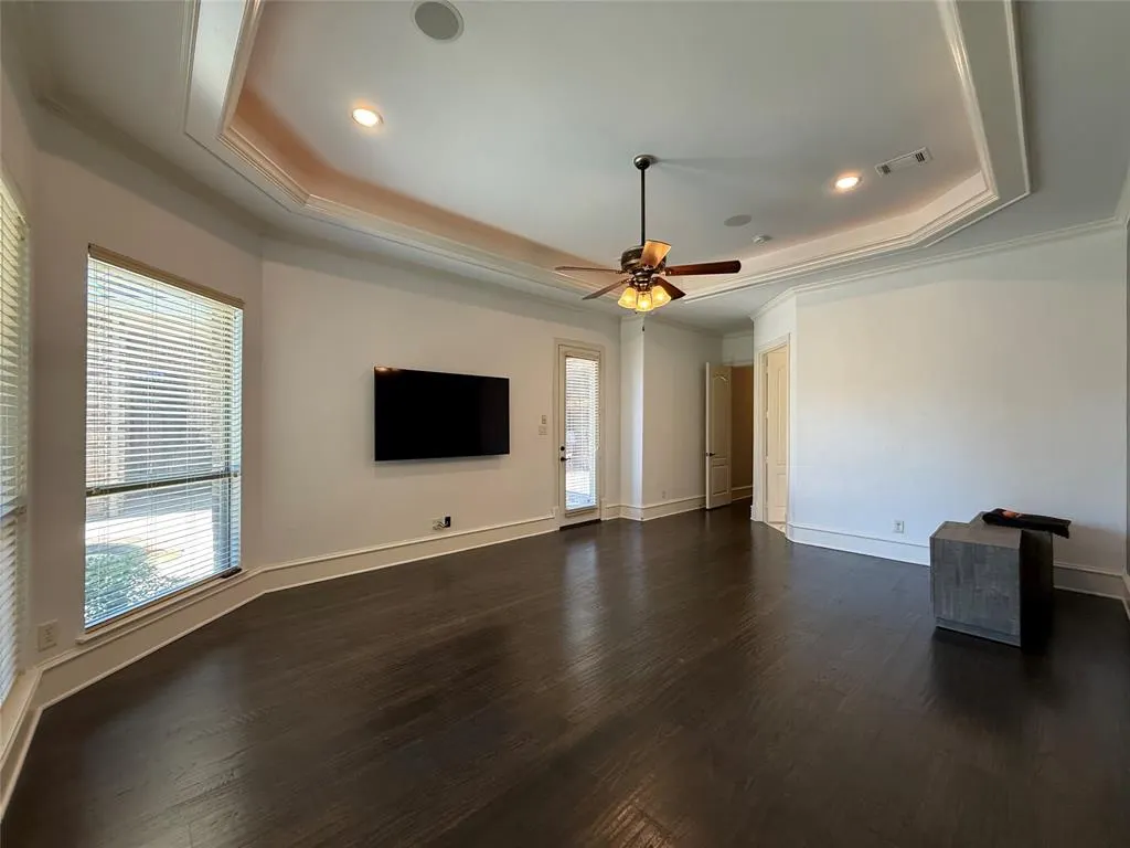4546 Warwick Lane