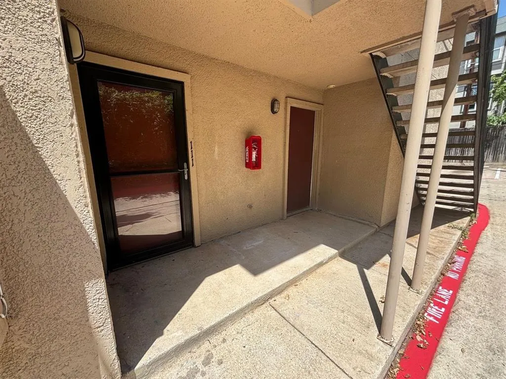 4044 Buena Vista Street, #111
