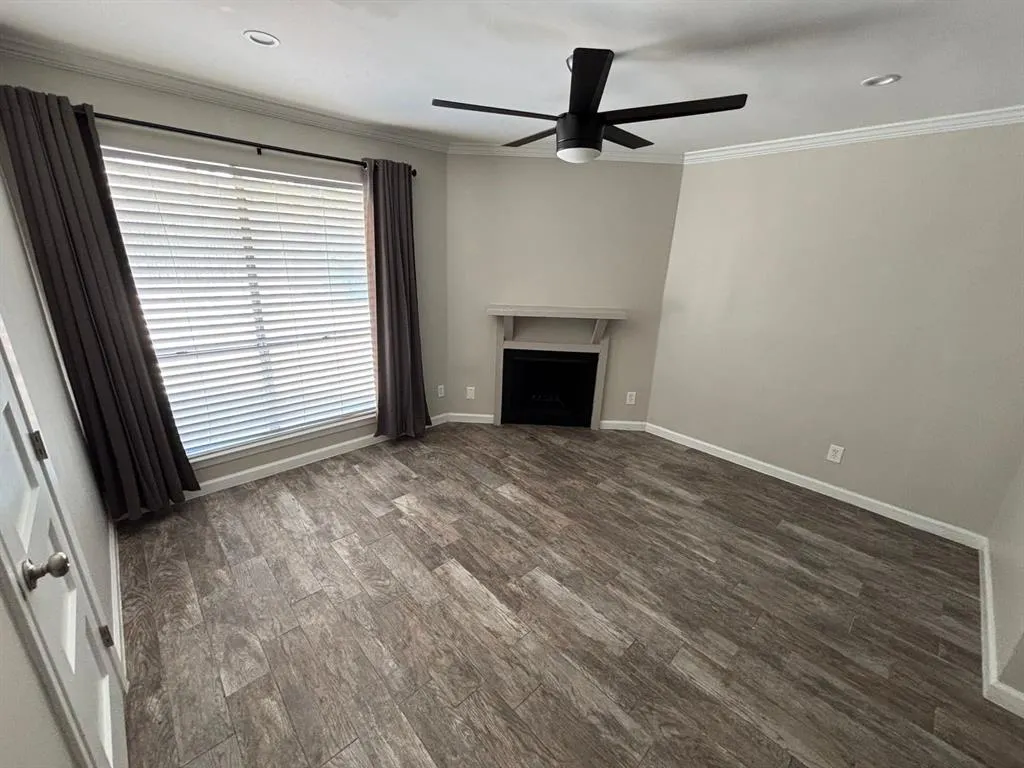 4044 Buena Vista Street, #111