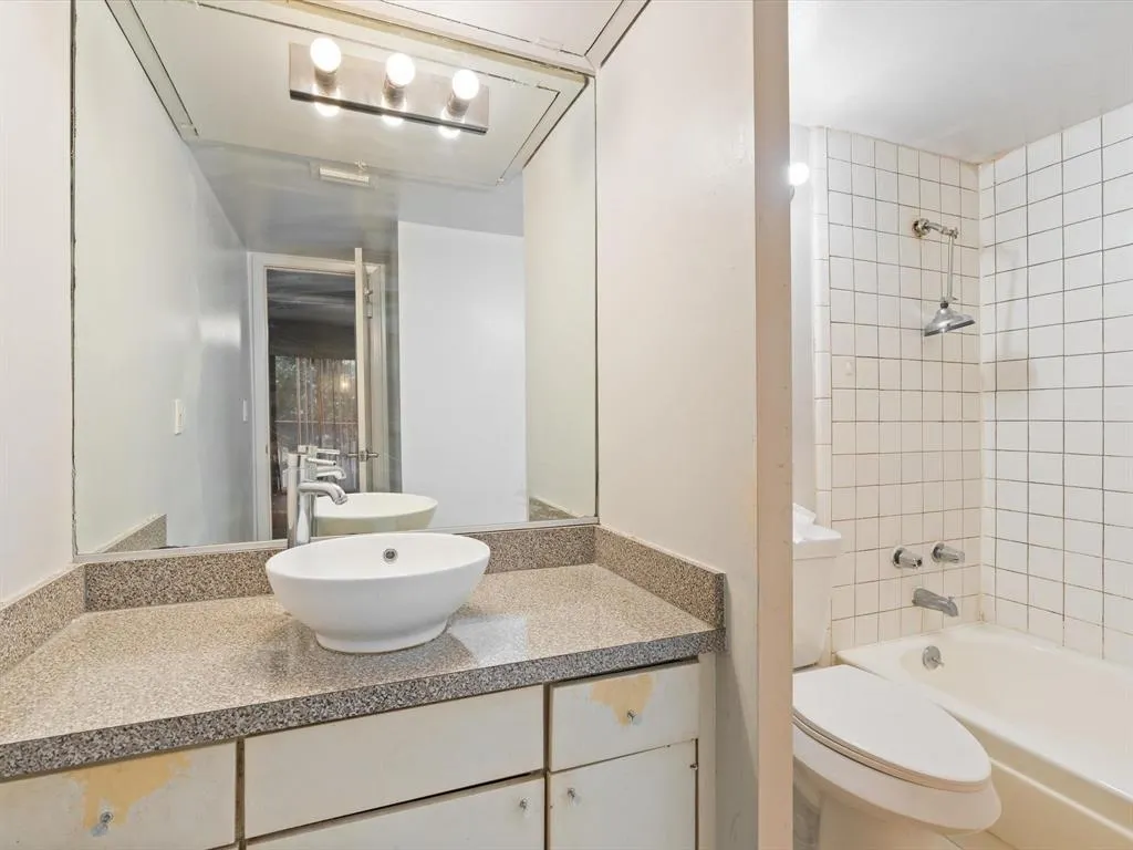 4859 Cedar Springs Road, #240