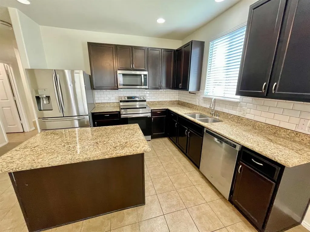 3011 Whispering Pine Boulevard