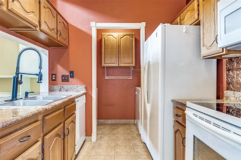 17490 Meandering Way, #404