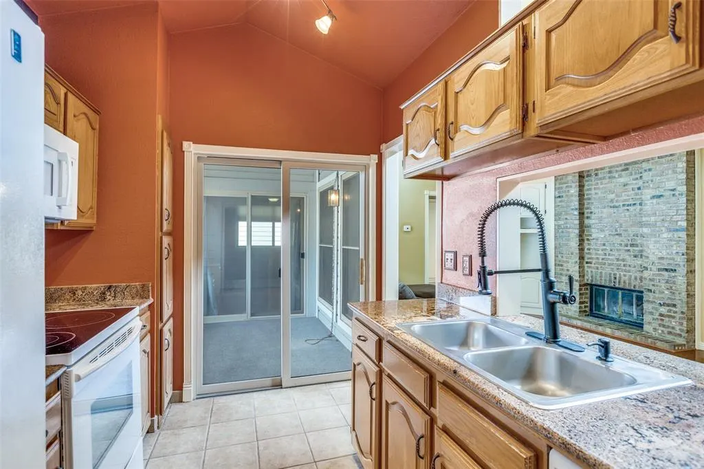 17490 Meandering Way, #404
