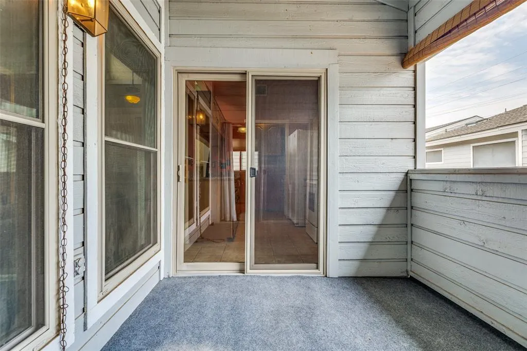 17490 Meandering Way, #404