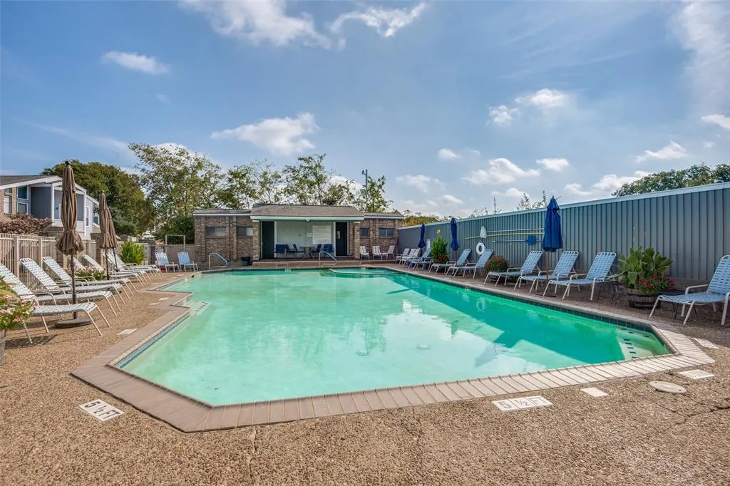 17490 Meandering Way, #404