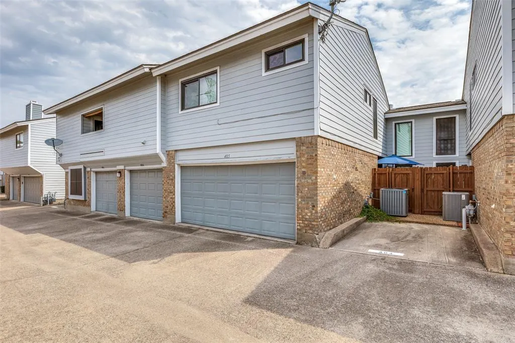 17490 Meandering Way, #404