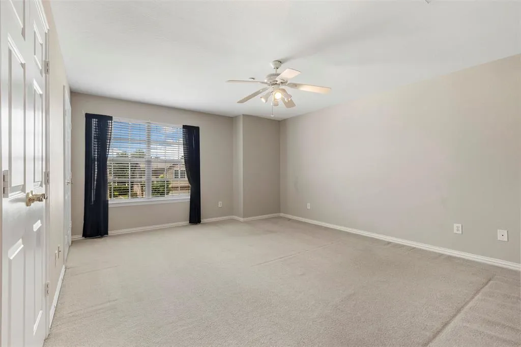 912 Englewood Lane