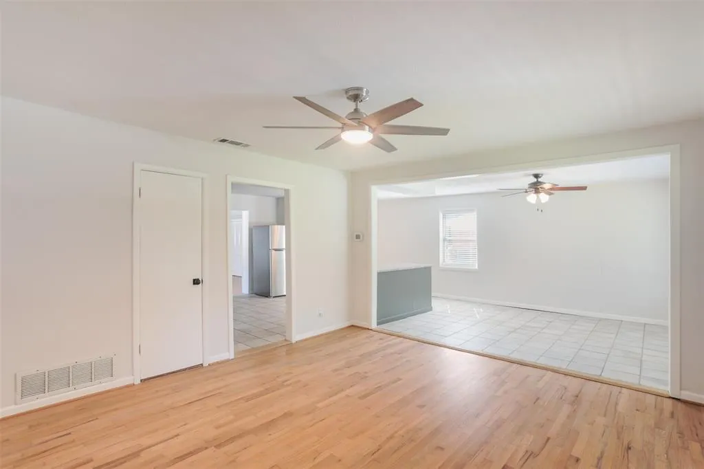439 Daniel Street