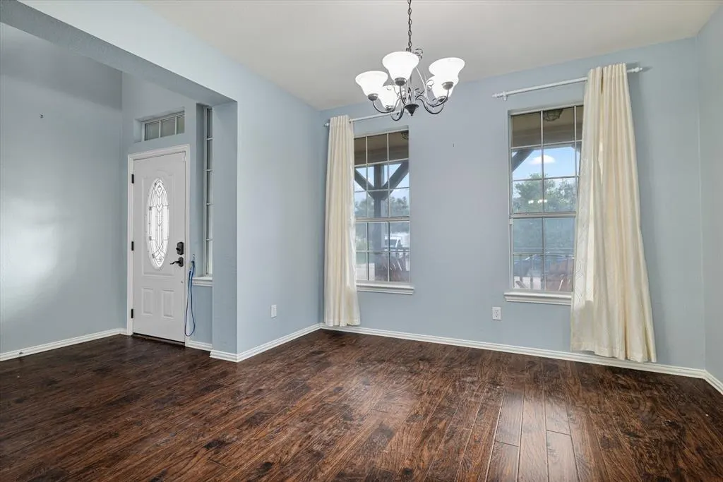 931 W Cedar Street