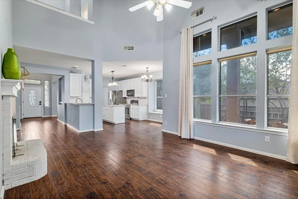 931 W Cedar Street