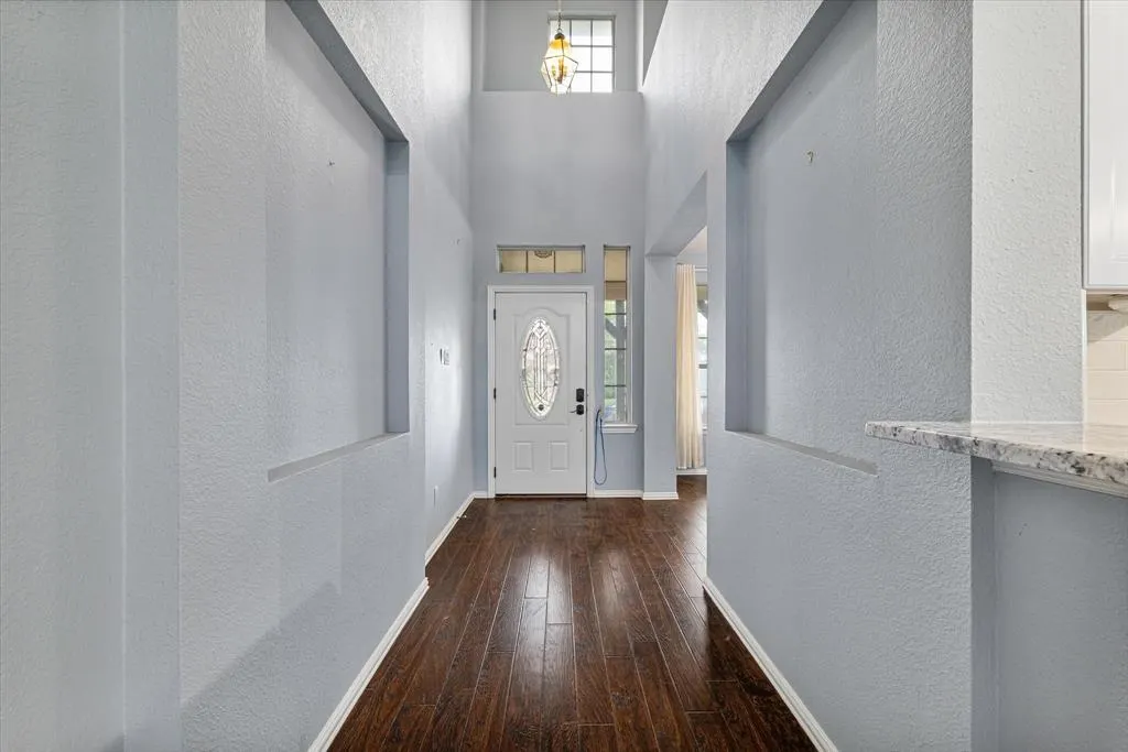 931 W Cedar Street