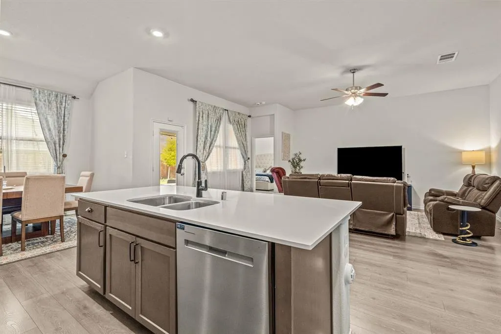 3312 Puffin Lane