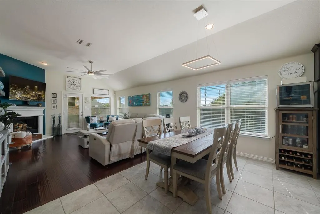 1425 Freesia Drive