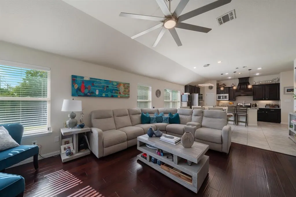 1425 Freesia Drive