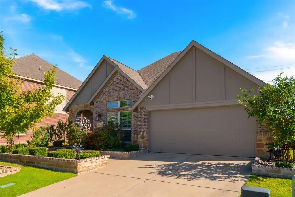 1425 Freesia Drive