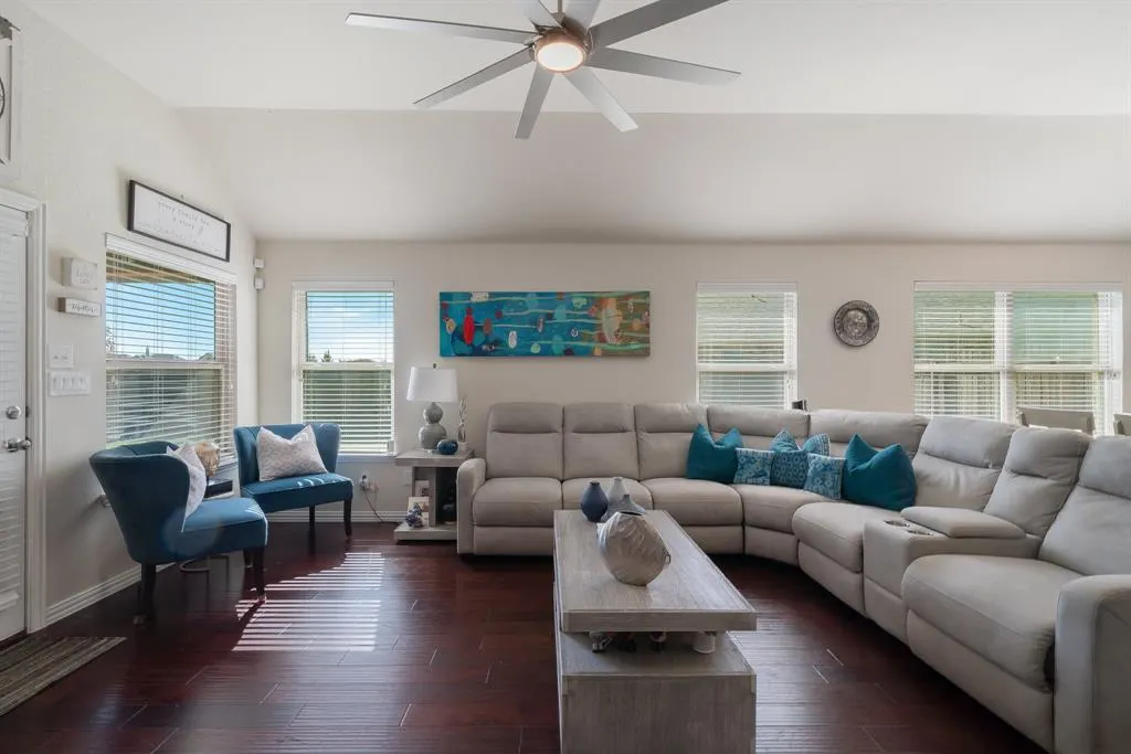 1425 Freesia Drive
