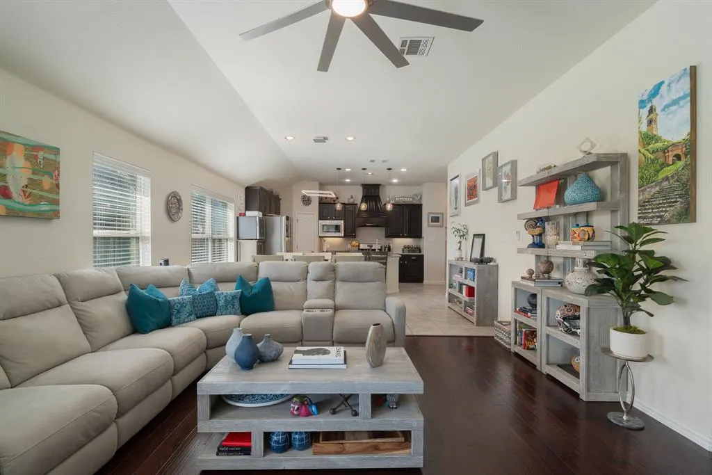 1425 Freesia Drive