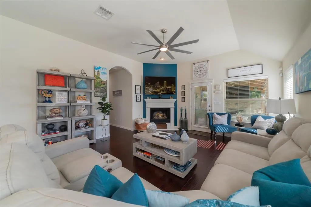 1425 Freesia Drive