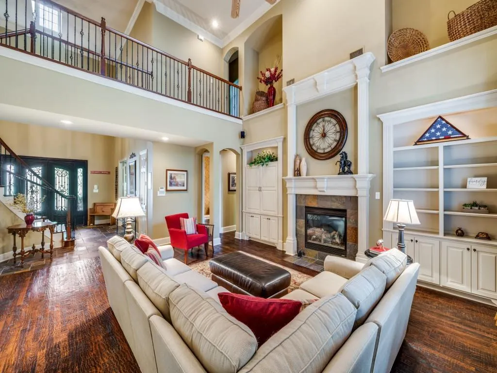 6470 Hunters Parkway