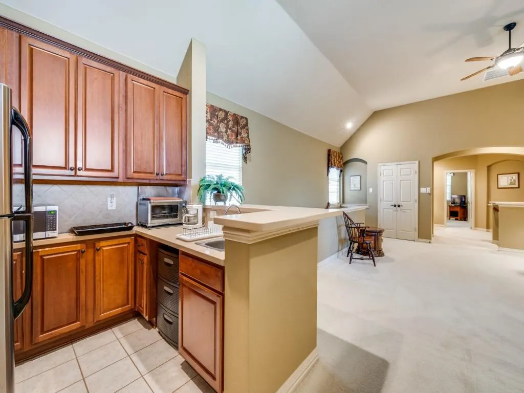 6470 Hunters Parkway