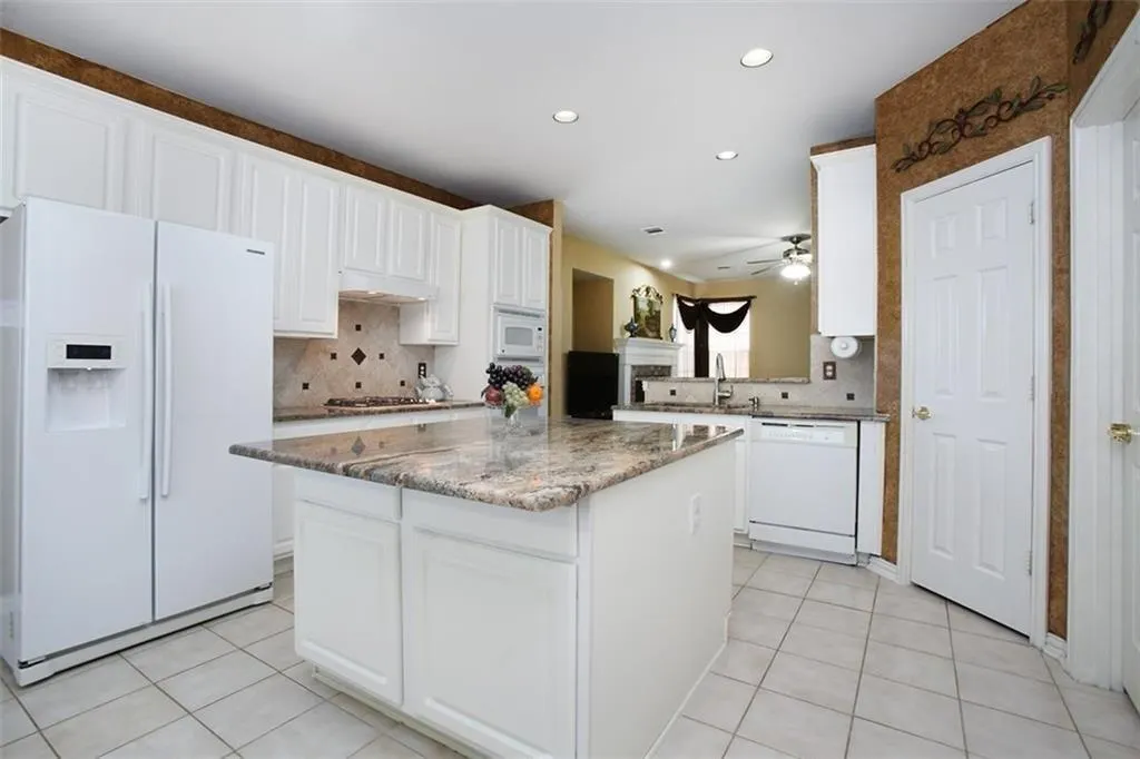 2032 Camelot Drive
