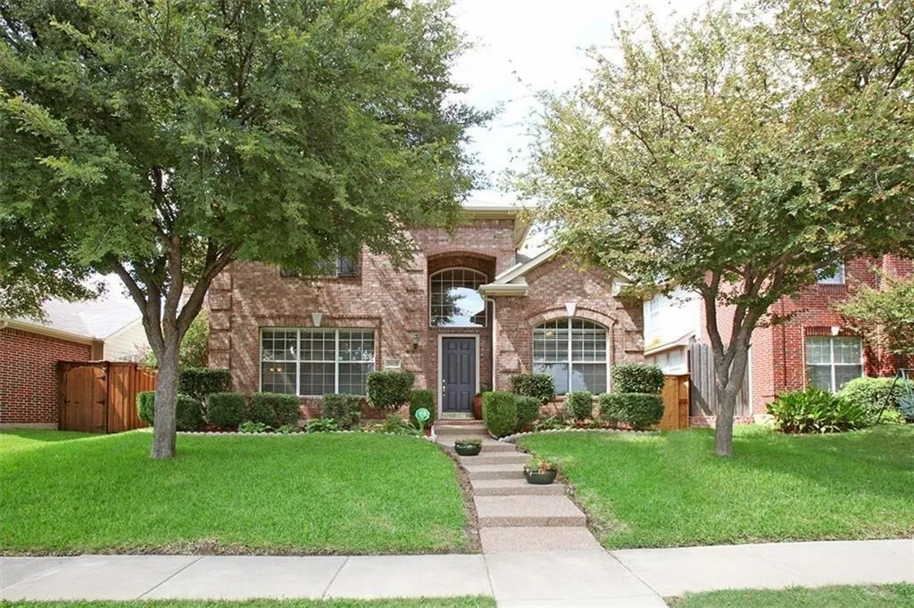 2032 Camelot Drive