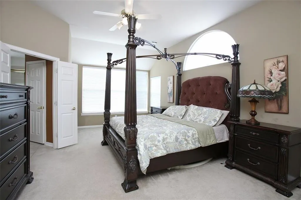 2032 Camelot Drive