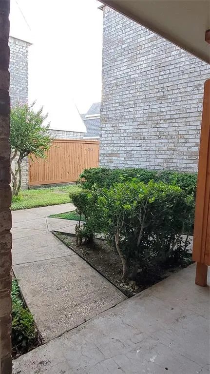 208 Village North Drive