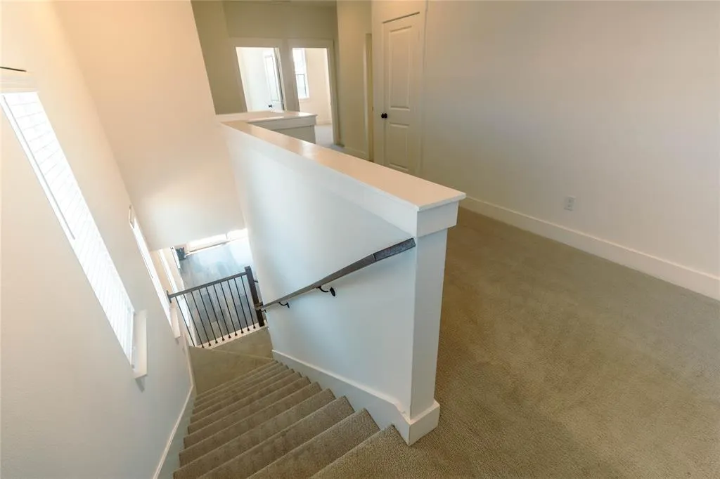 3661 Rosemont Drive