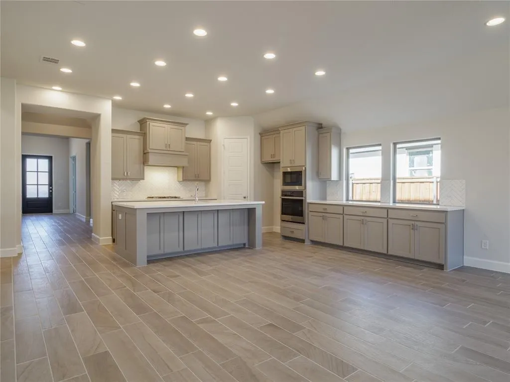 3516 Sawtooth Lane
