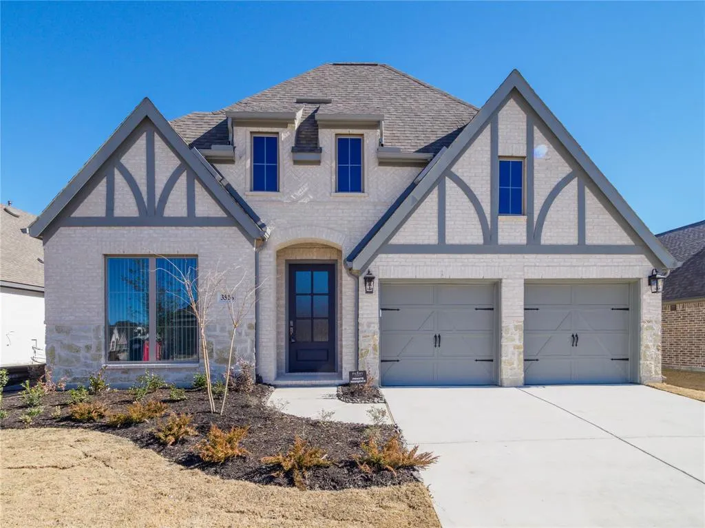 3516 Sawtooth Lane