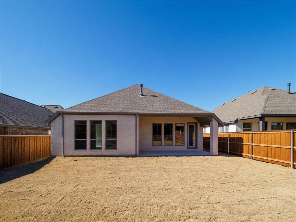 3516 Sawtooth Lane