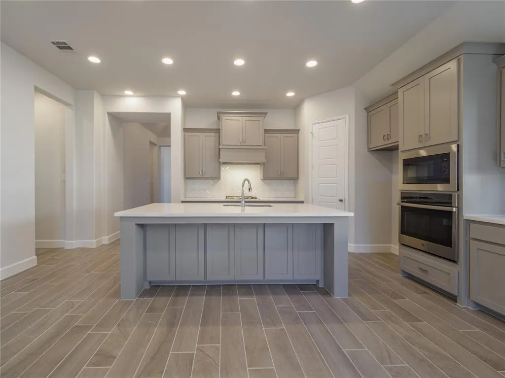 3516 Sawtooth Lane