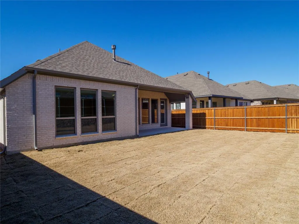 3516 Sawtooth Lane