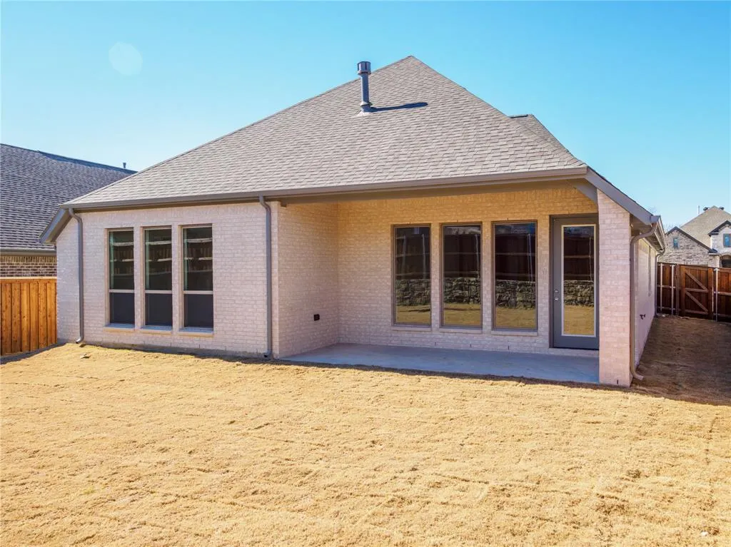 3516 Sawtooth Lane