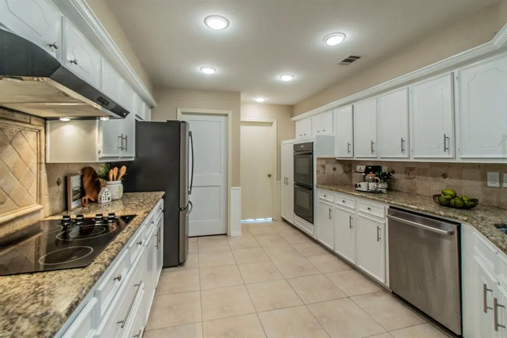 1412 Huntington Drive