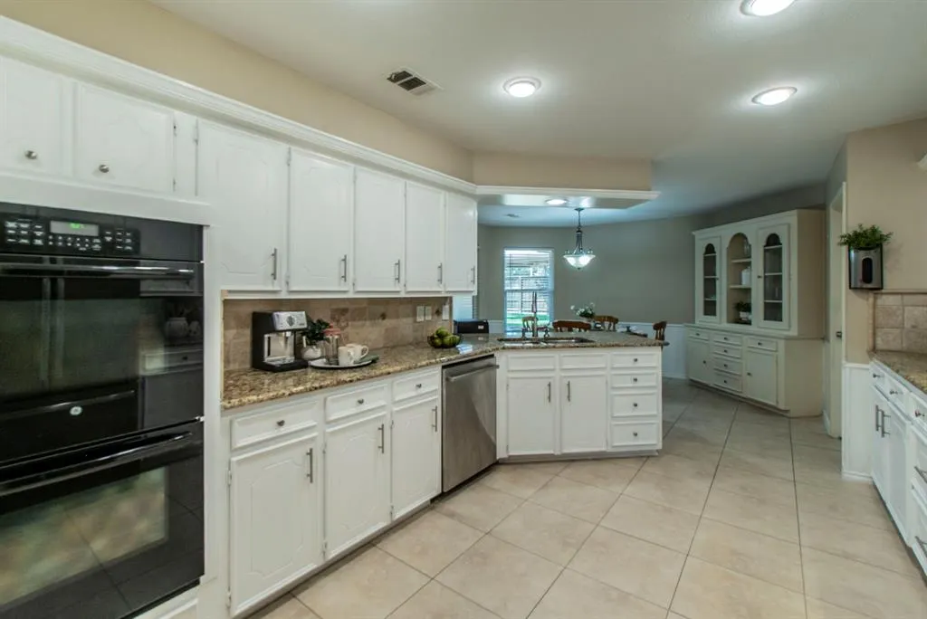 1412 Huntington Drive