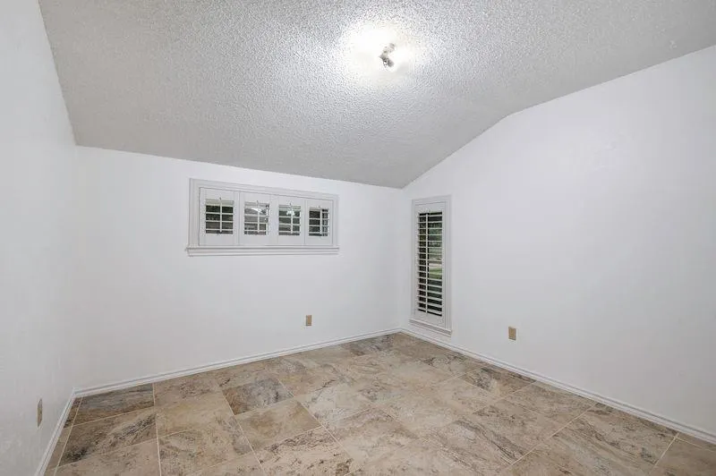 2525 Parkhaven Drive