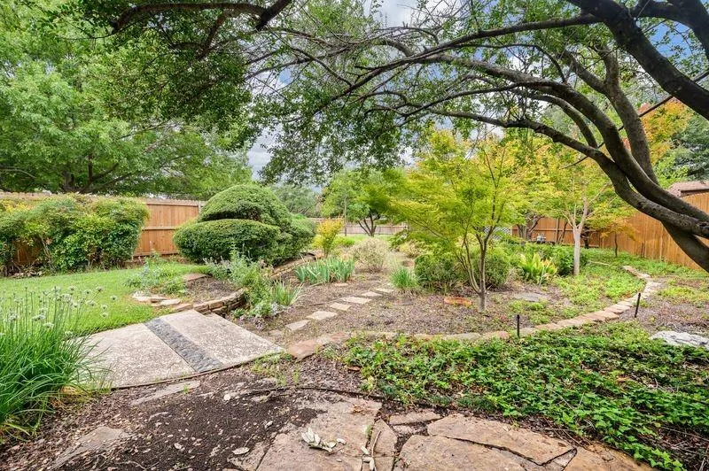 2525 Parkhaven Drive