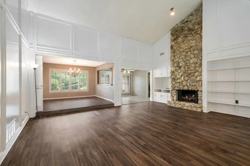 2525 Parkhaven Drive