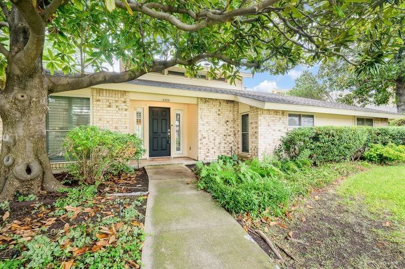 2525 Parkhaven Drive