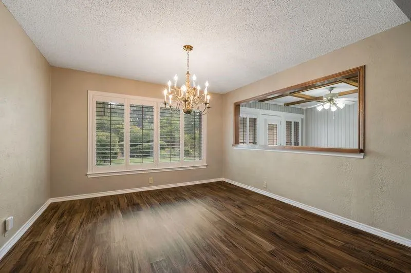 2525 Parkhaven Drive