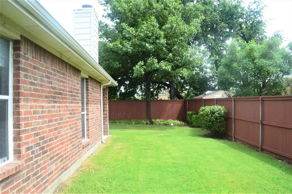 15572 Western Trail