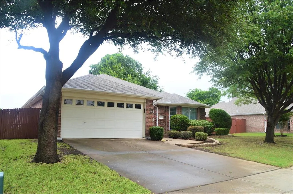 15572 Western Trail