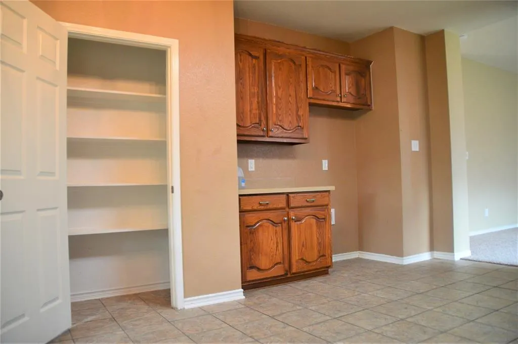 15572 Western Trail