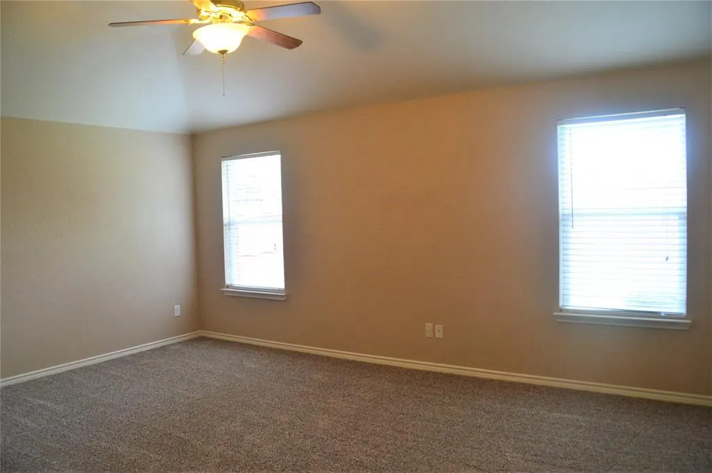 15572 Western Trail
